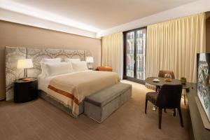 Bulgari Hotel London - Hotel Location and Accessibility