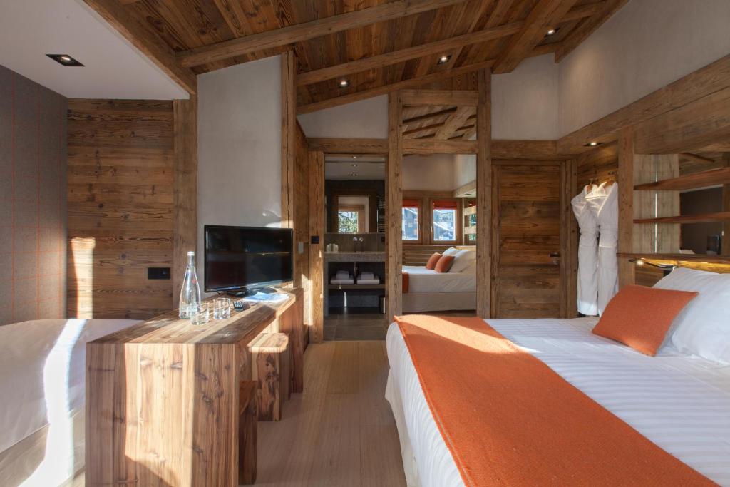 By the Fire Corner - Hotel Overview