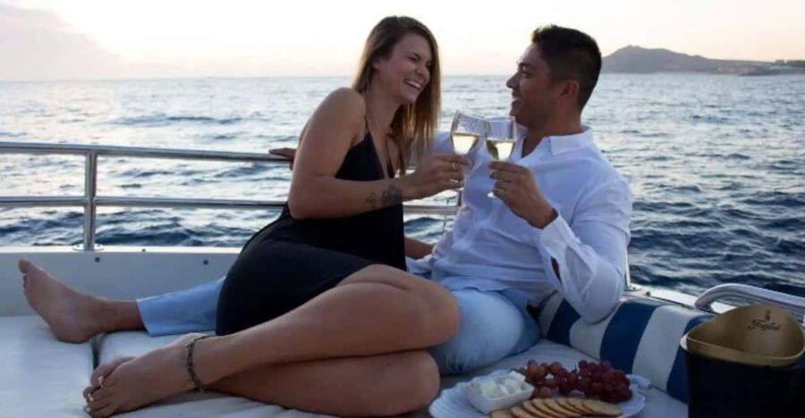 Cabo San Lucas: Romantic Dinner on a Private Yacht