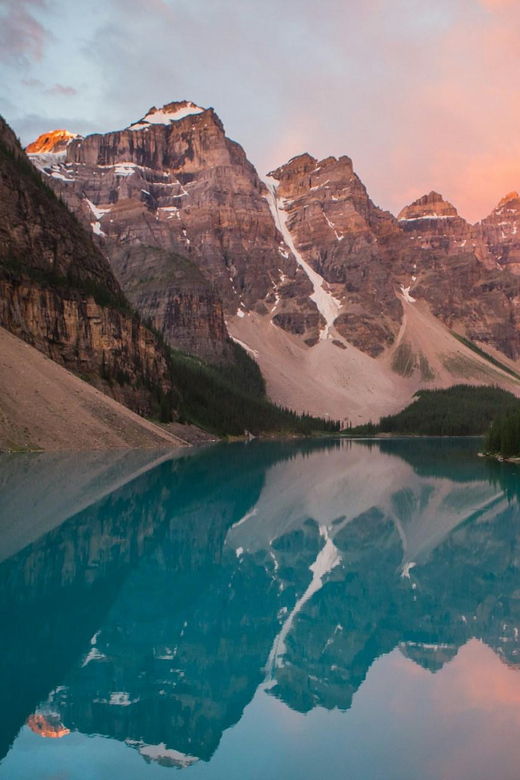 Calgary: Lake Louise, Moraine Lake, and Johnston Canyon Tour