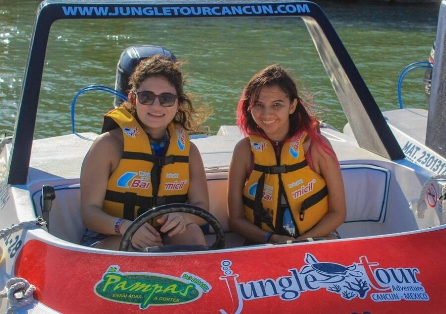 Cancun: Drive an Speedboat and Snorkel in Coral Reef