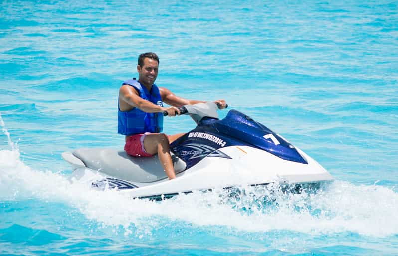 Cancun Lagoon: Wave Runner Ride