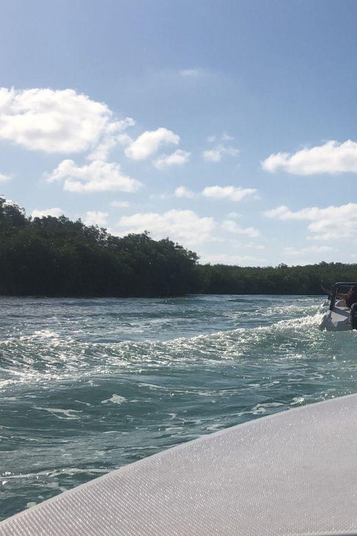 Cancun: Laguna Nichupte Speedboat Snorkeling Tour