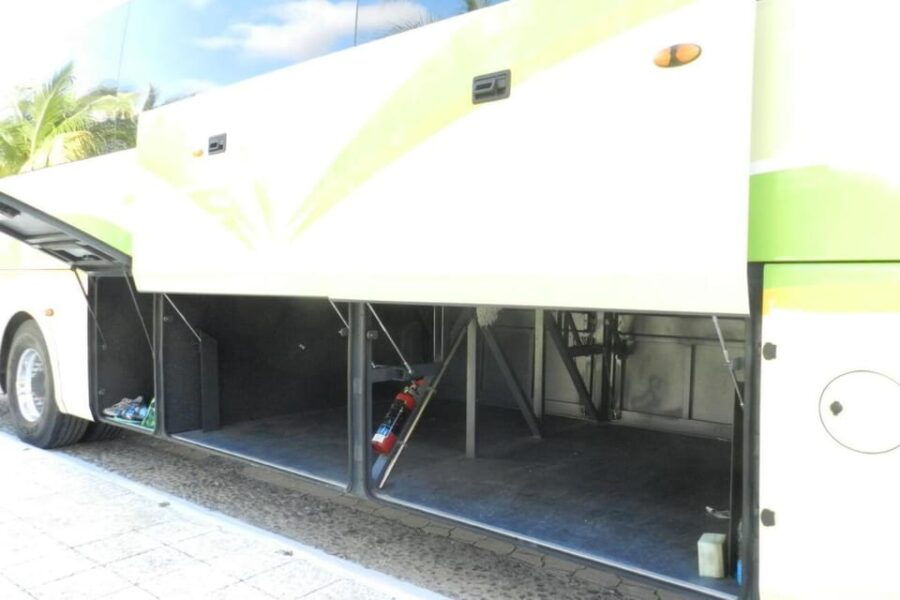 Cancun: Private Bus to Chichen Itza
