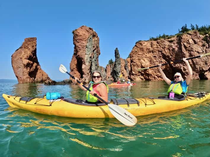 Cape Chignecto: Three Sisters Kayaking Day Tour