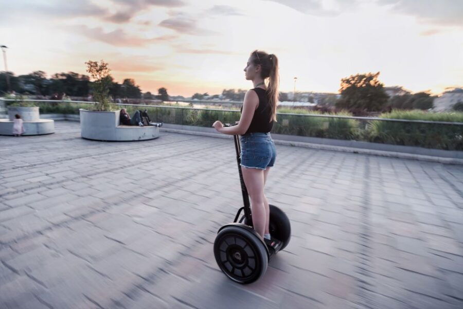 Capture the Magic: 1-Hour Segway Rental With Photosession