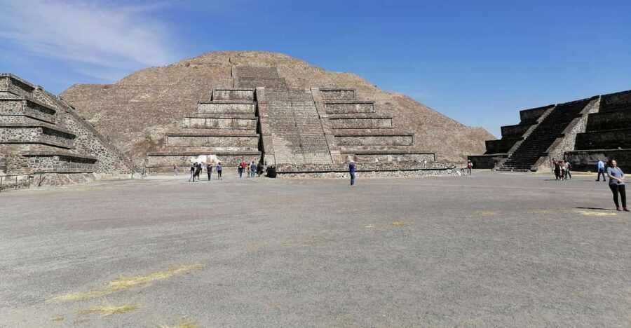 CDMX Teotihuacan Balloon Flight, Breakfast & Pickup & Mezcal