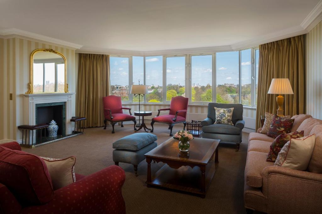 Cheval Thorney Court at Hyde Park - Property Overview and Location