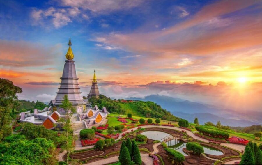 Chiang Mai: Doi Inthanon Park, Waterfalls and Hilltribe Tour