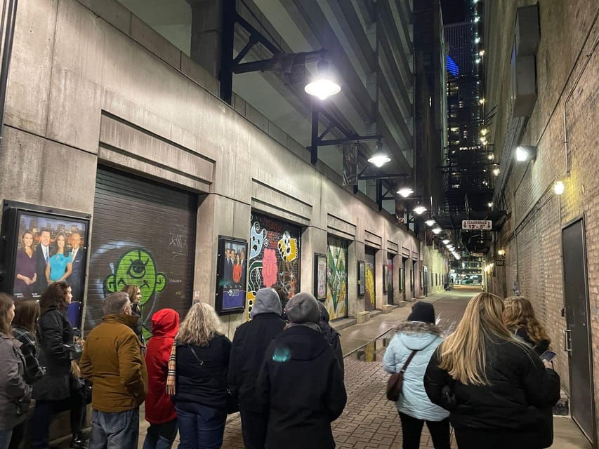 Chicago Haunted Pub Crawl: Water Tower Specter and Beyond - Tour Overview