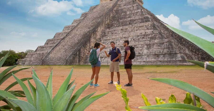 Chichen Itza Tour & Traditional Yucatecan Lunch - Tour Overview