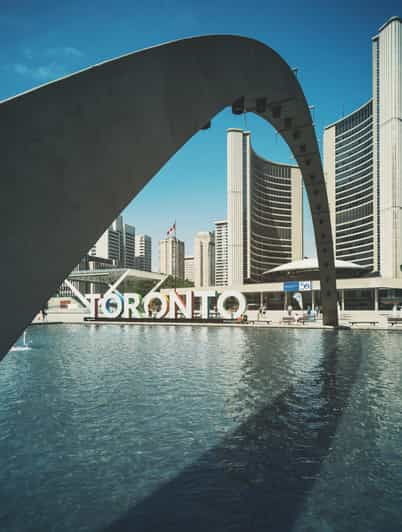 City Tour of Toronto With Spanish Speaking Guide