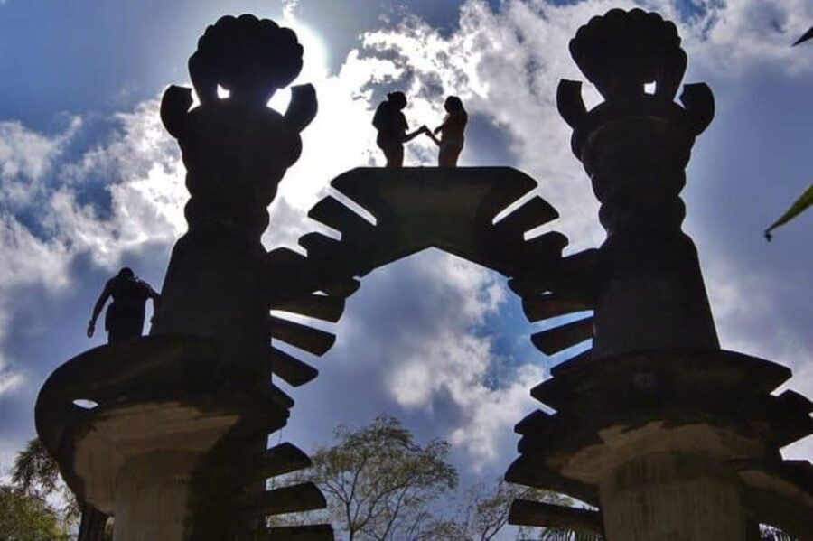 Ciudad Valles: Surreal Garden and Basement of the Huahuas - Tour Overview