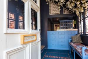 Clementines Guest House - Overview and Location