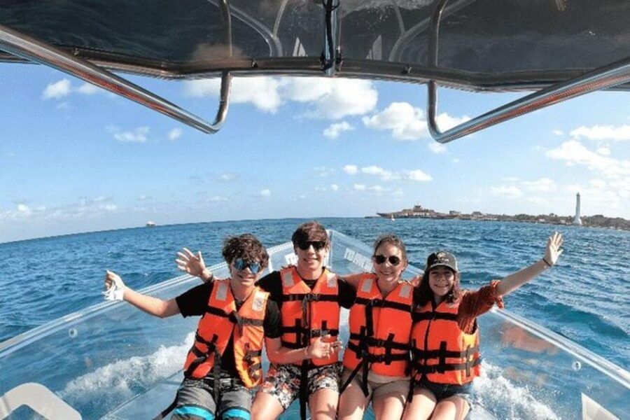 Cozumel: Clearboat in Cozumel + Snorkel + Refreshments!!