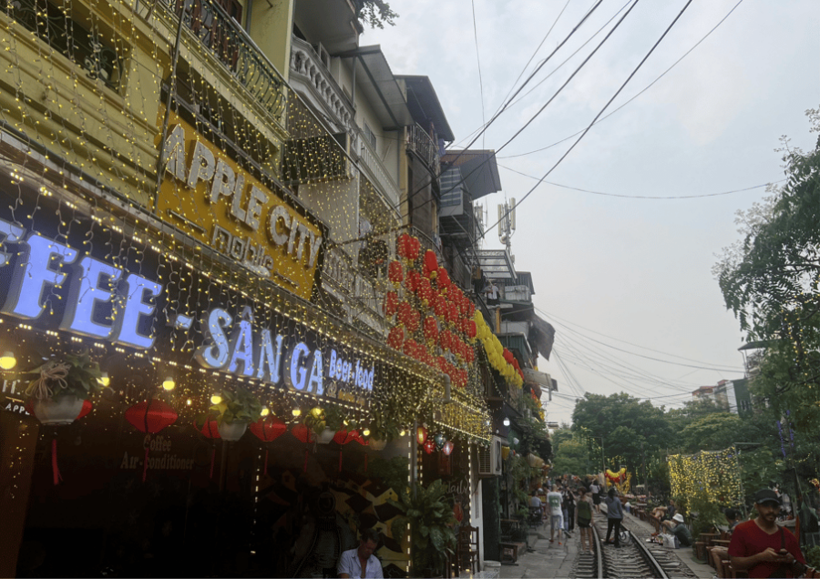 Culinary Local Food With Train Street Private Experience