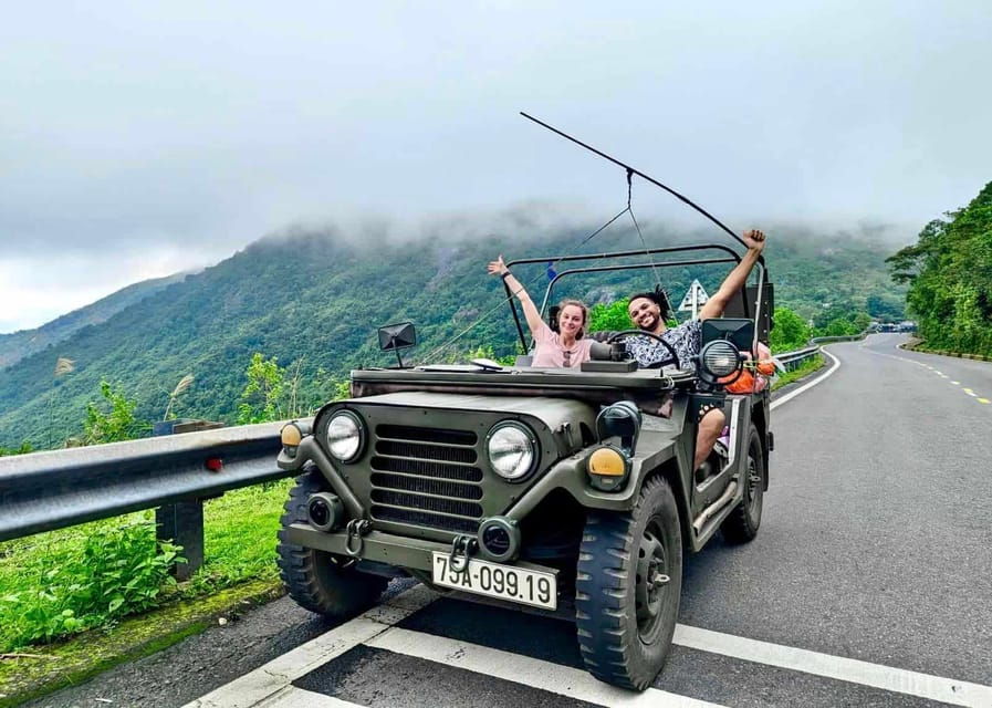 Da Nang: Explore Hai Van Pass by US Army Jeep