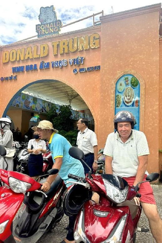 Da Nang: Street Food Evening Tour by Motorbike - Tour Overview