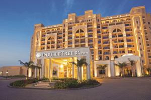 DoubleTree by Hilton Resort & Spa Marjan Island - Overview and Location