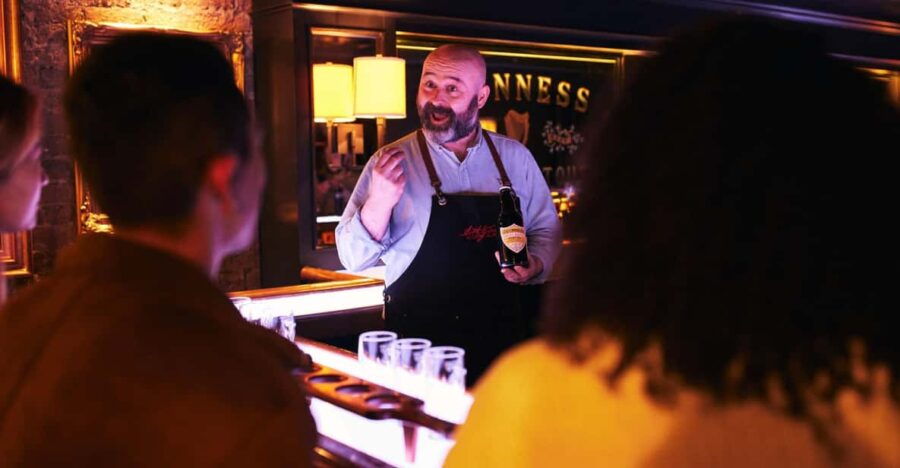 Dublin: Guinness Storehouse Connoisseur Experience