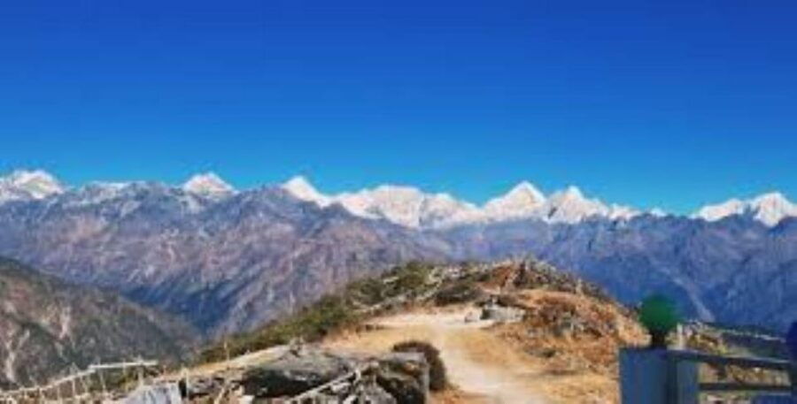 EASY AND SHORT TREK TO AMA YANGRI