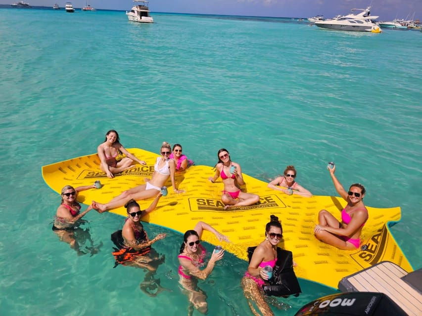 Exclusive Isla Mujeres and Cancun Private Yacht Tour