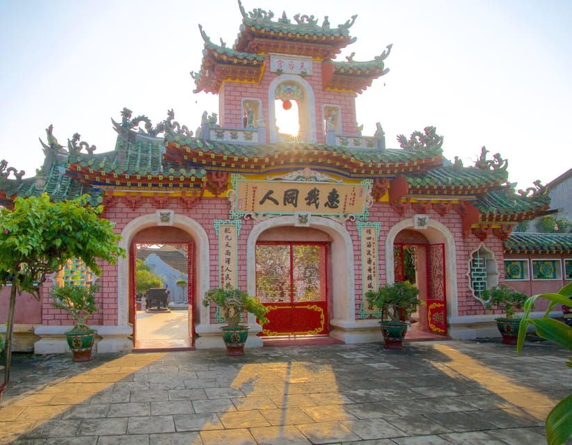 EXPLORE HOI AN CITY TOUR-BOAT RIDE-RELEASE FLOWER LANTERN