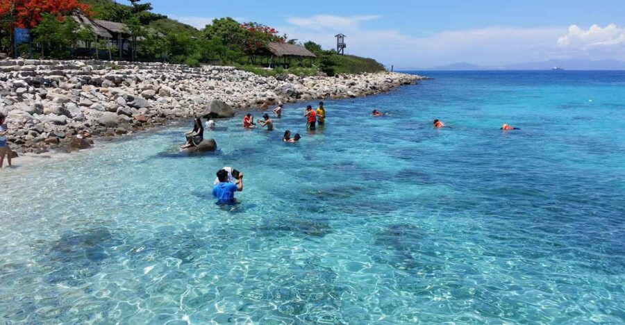 EXPLORE ISLANDS IN NHA TRANG