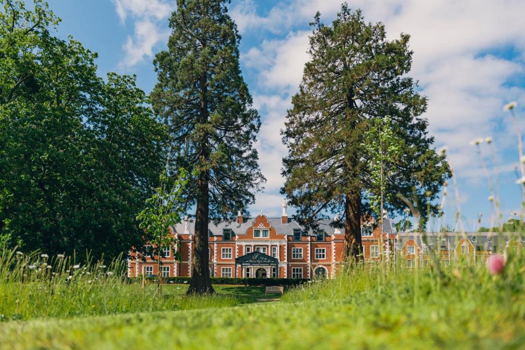Fairmont Windsor Park Review