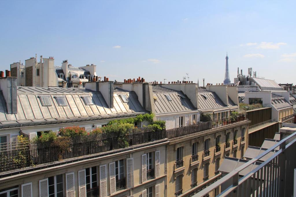 FINESTATE Coliving Champs-Elysées - Property Overview