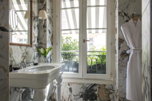 Fougère Hotel - Hotel Overview