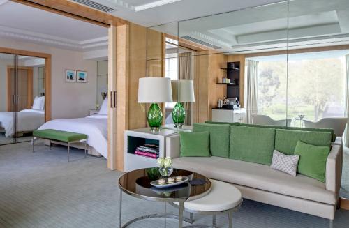 Four Seasons Hotel London at Park Lane - Hotel Overview and Location