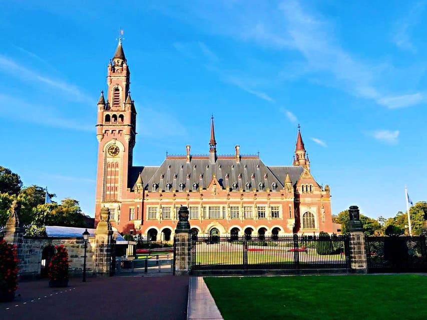 From Amsterdam: Day Tour to Rotterdam, Delft and The Hague