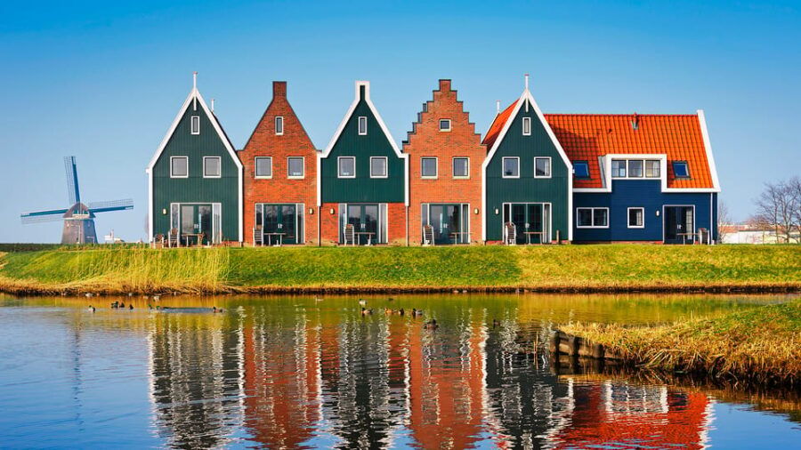 From Amsterdam: Zaanse Schans, Edam, Volendam, & Marken Tour