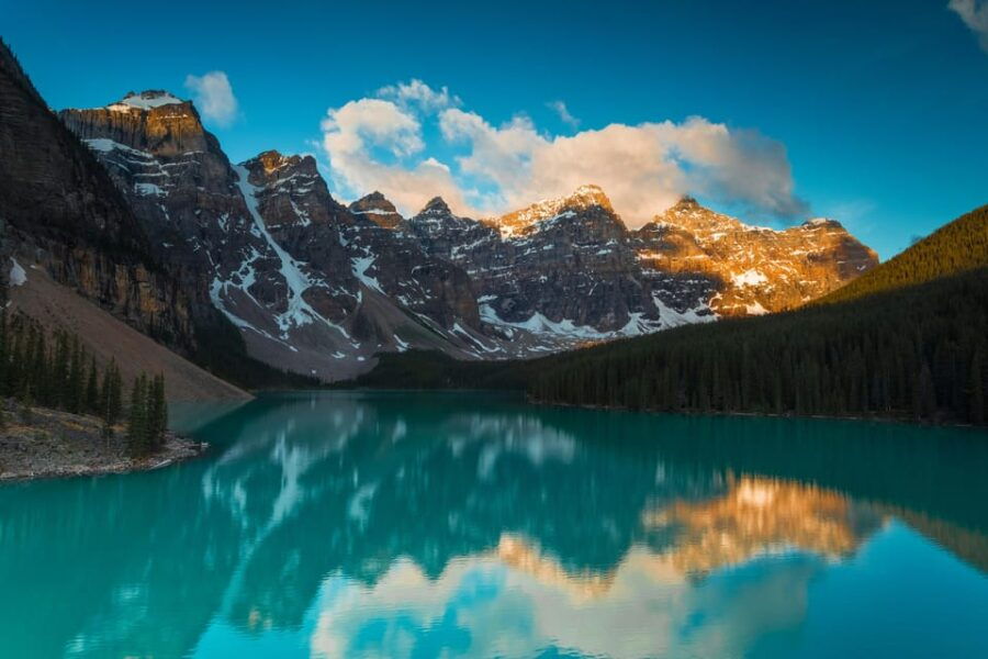 From Calgary: Sunrise Adventure Moranie Lake & Lake Louise - Tour Overview