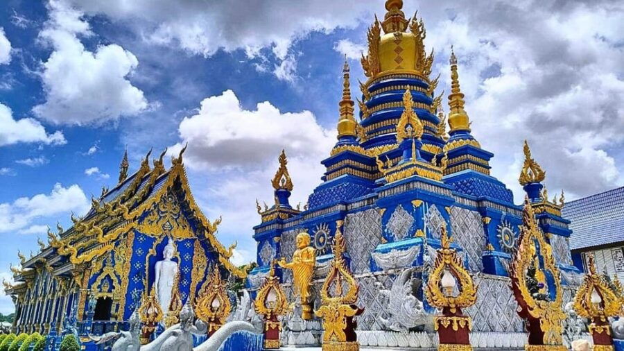 From Chiang Mai : White and Blue Temples and Lalita Cafe