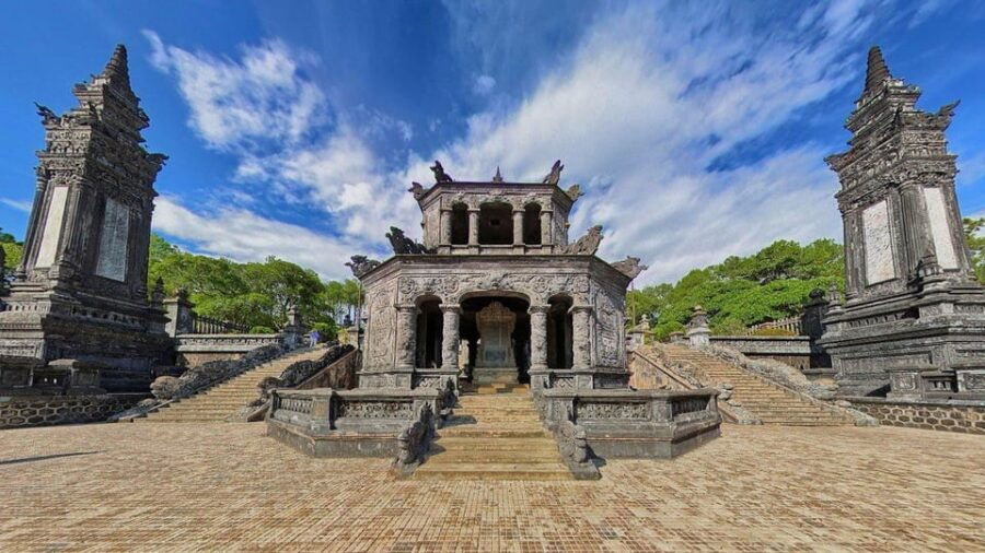 From Da Nang: Private Hue Explore, English Speaking Driver.