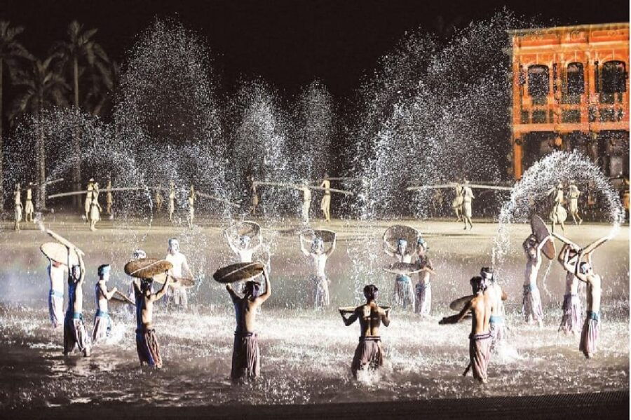 From Danang: Hoi An Ancient Town & Memories Show
