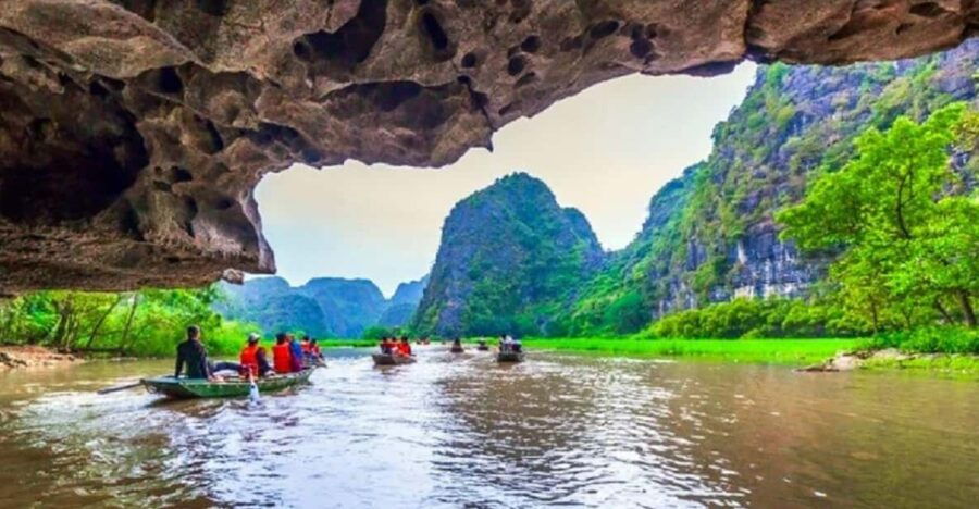 From Ha Noi: Hoa Lu, Tam Coc & Mua Caves Full-Day Trip