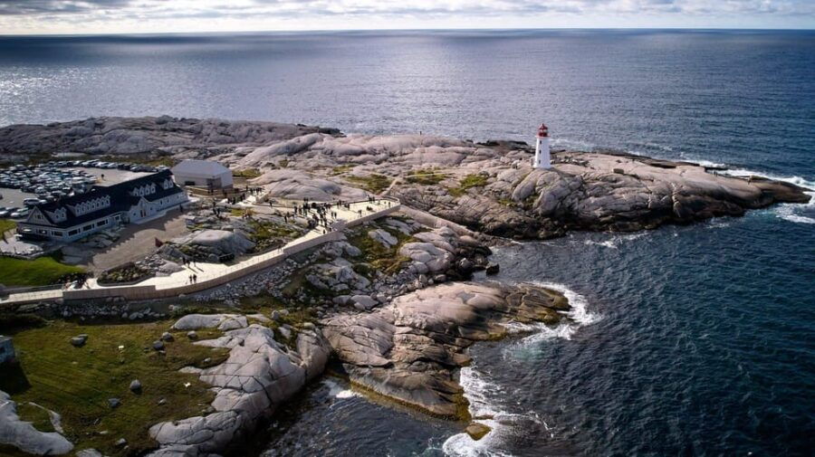 From Halifax: Peggys Cove Bus Tour