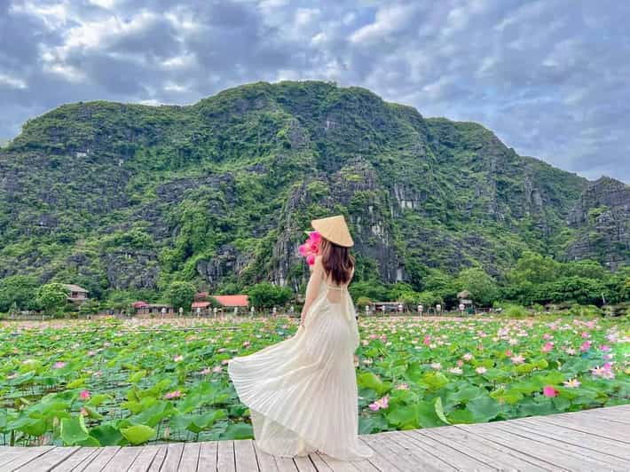 From Hanoi: Bai Dinh, Trang An, and Mua Cave Day Tour