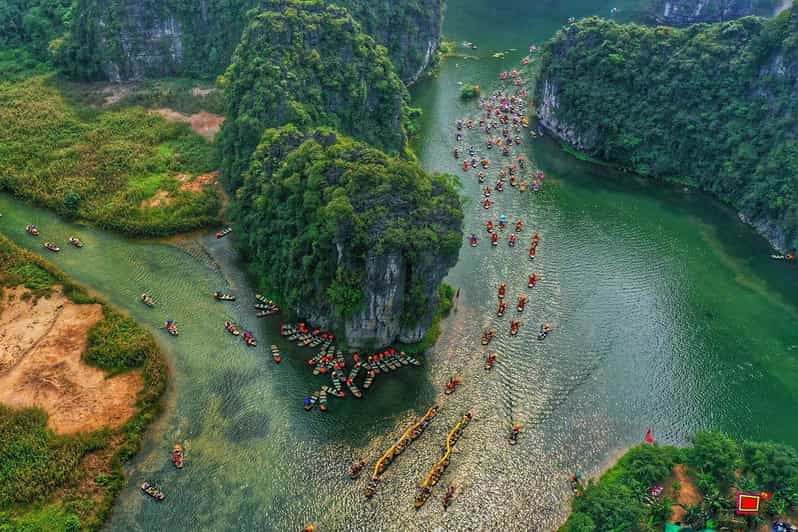 From Hanoi: Bai Dinh, Trang An, Mua Cave 1 Day Tour