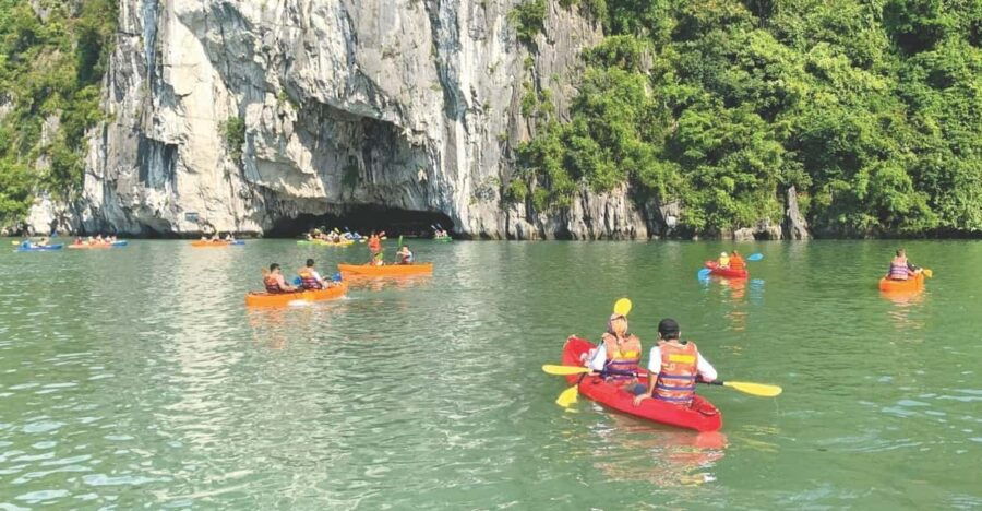From Hanoi: Ha Long Bay Day Trip Tour