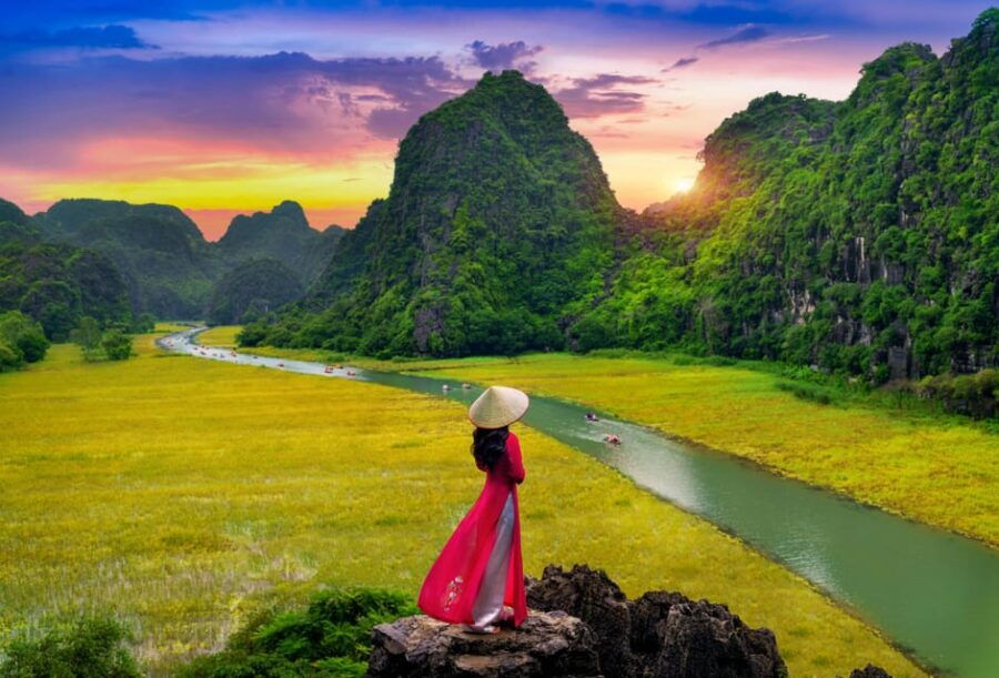 From Hanoi: Hoa Lu, Tam Coc and Mua Cave Full-Day Trip
