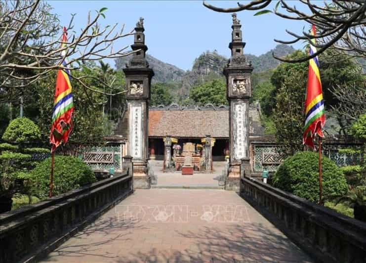From Hanoi: Ninh Binh and Trang an Day Trip With Buffet …