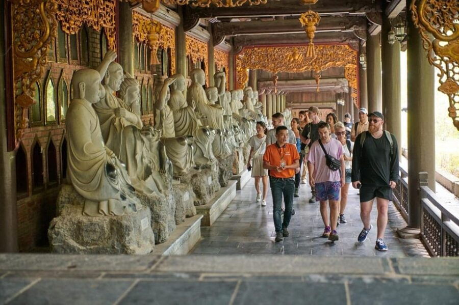 From Hanoi: Ninh Binh Hoa Lu, Tam Coc or Trang an 1 Day Tour