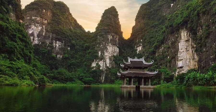 From Hanoi: Tam Coc, Hoa Lu & Mua Cave Full-Day Trip
