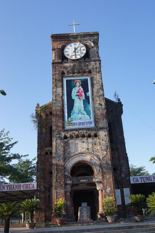From Hue: HUE – PHONG NHA BUS TOUR