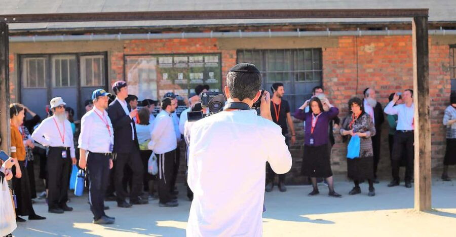 From Krakow: Auschwitz Birkenau Small Group Tour With Pickup