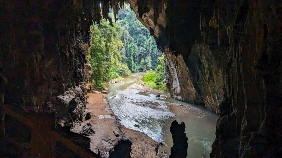 From Pai: Sunrise Private Tour Jabo Viewpoint & Nam Lod Cave